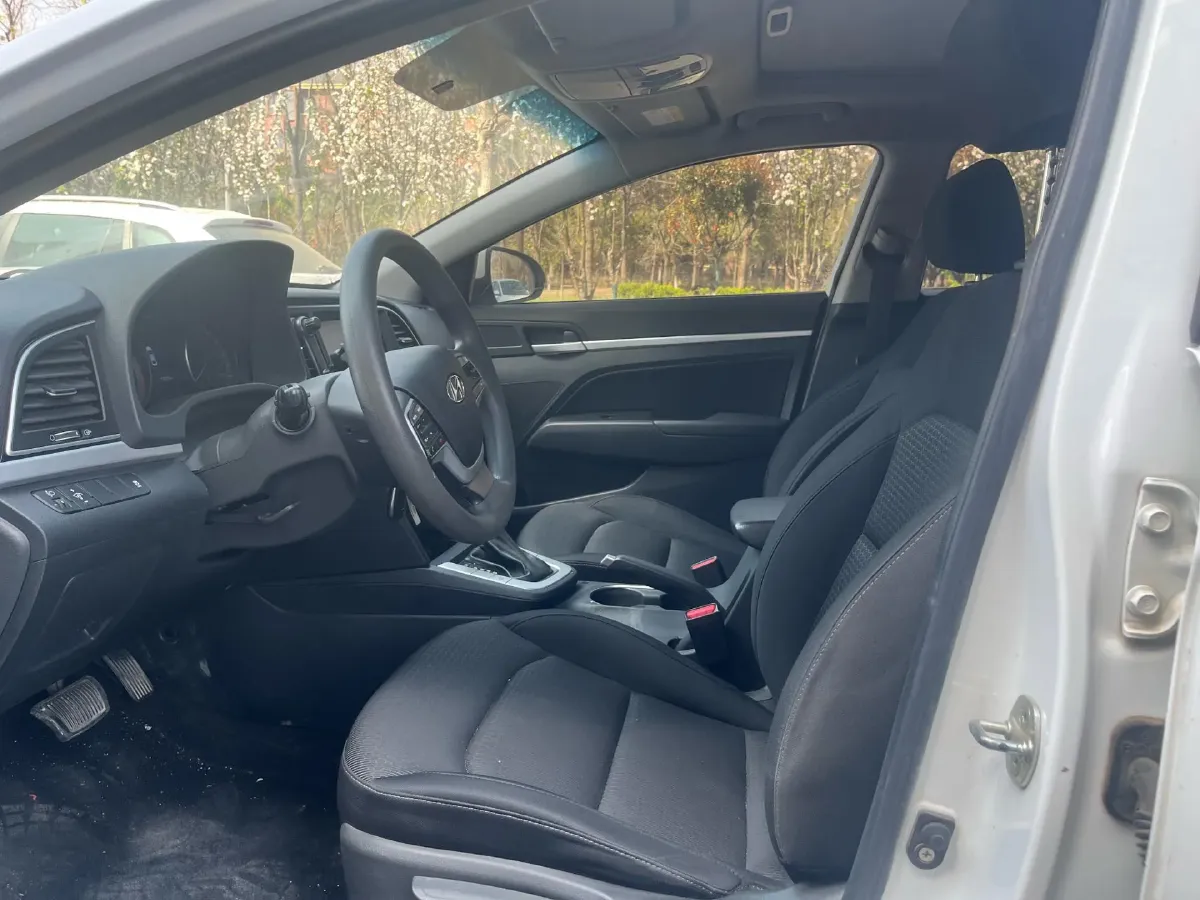 2016 Hyundai Elantra 1.6L 130HP L4 6AT,autocango,china used car exporter,china ev exporter,chinese used car exporter,chinese used ev exporter