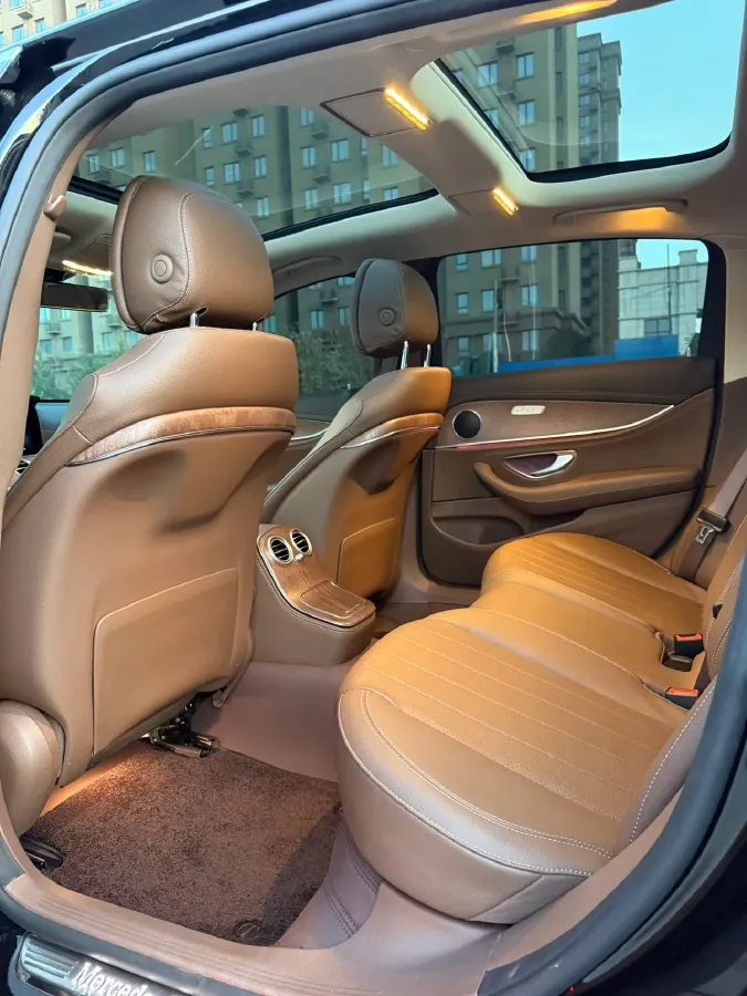 2022 Mercedes-Benz GLC Class 2.0T 258HP L4 9AT,autocango,china used car exporter,china ev exporter,chinese used car exporter,chinese used ev exporter