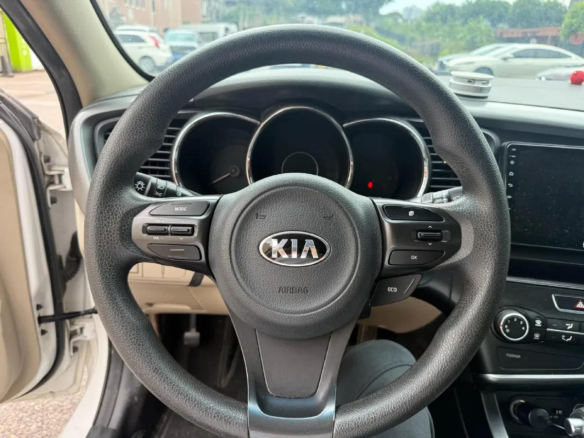 2015 Kia K5 2.0L 162HP L4 6AT,autocango,china used car exporter,china ev exporter,chinese used car exporter,chinese used ev exporter