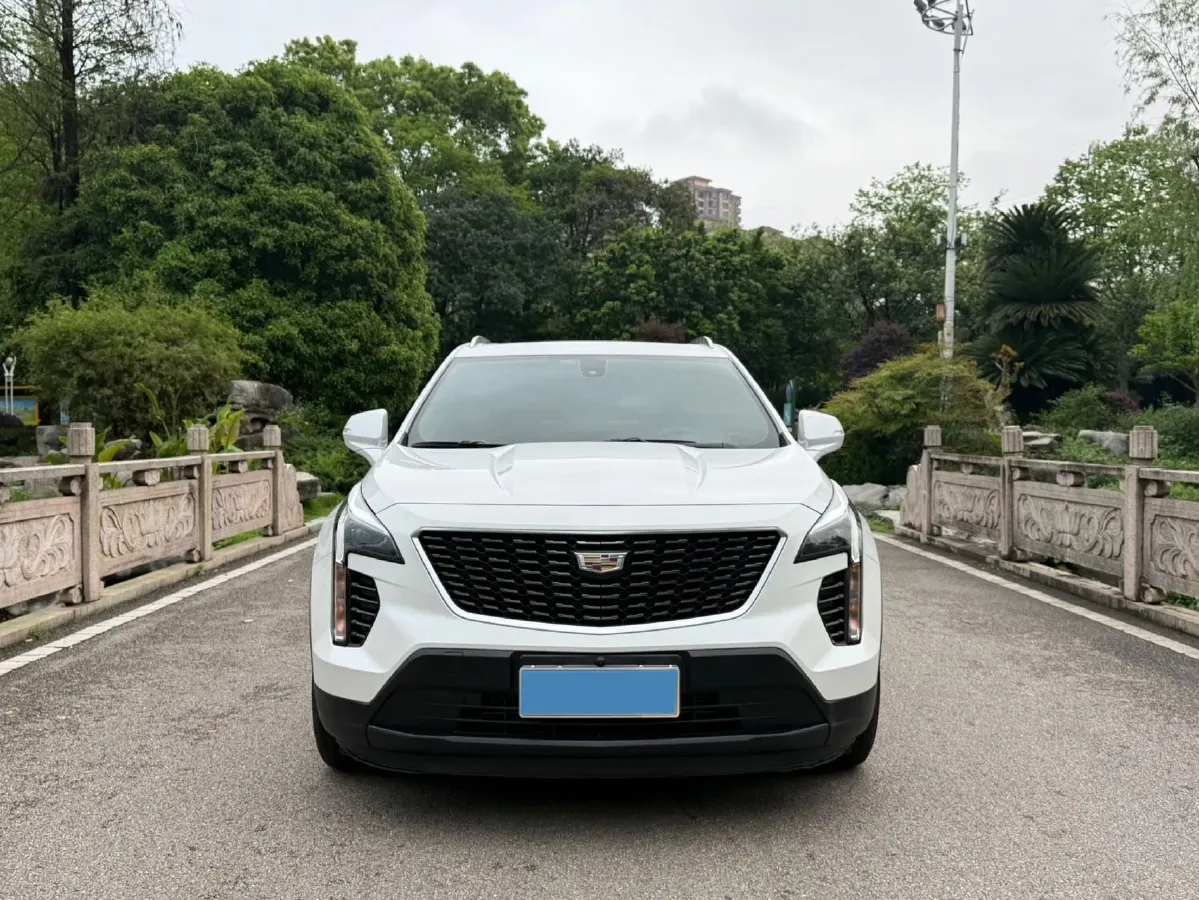 2022 Cadillac XT4 2.0T 237HP L4 9AT,autocango,china used car exporter,china ev exporter,chinese used car exporter,chinese used ev exporter