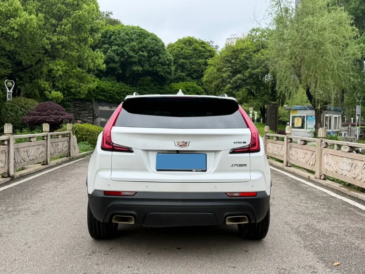 2022 Cadillac XT4 2.0T 237HP L4 9AT,autocango,china used car exporter,china ev exporter,chinese used car exporter,chinese used ev exporter