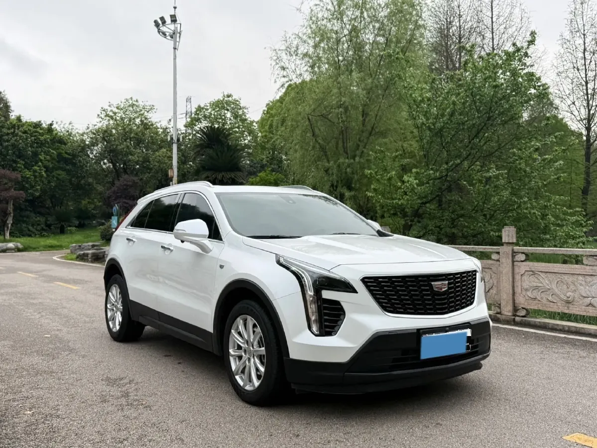 2022 Cadillac XT4 2.0T 237HP L4 9AT,autocango,china used car exporter,china ev exporter,chinese used car exporter,chinese used ev exporter