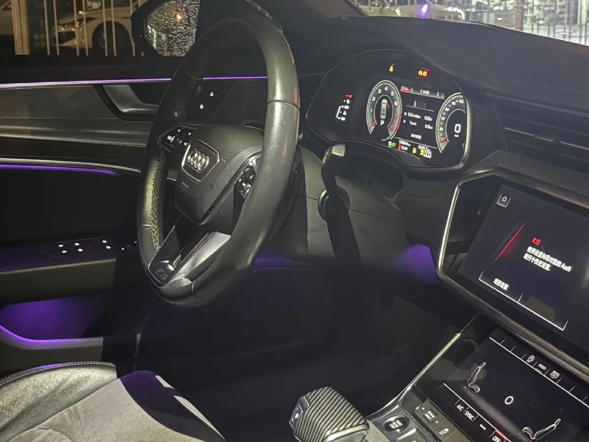 2022 Audi A6L 2.0T 190HP L4 7DCT,autocango,china used car exporter,china ev exporter,chinese used car exporter,chinese used ev exporter