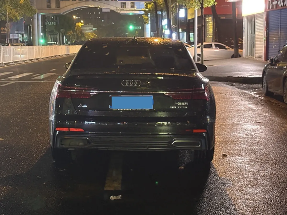 2022 Audi A6L 2.0T 190HP L4 7DCT,autocango,china used car exporter,china ev exporter,chinese used car exporter,chinese used ev exporter