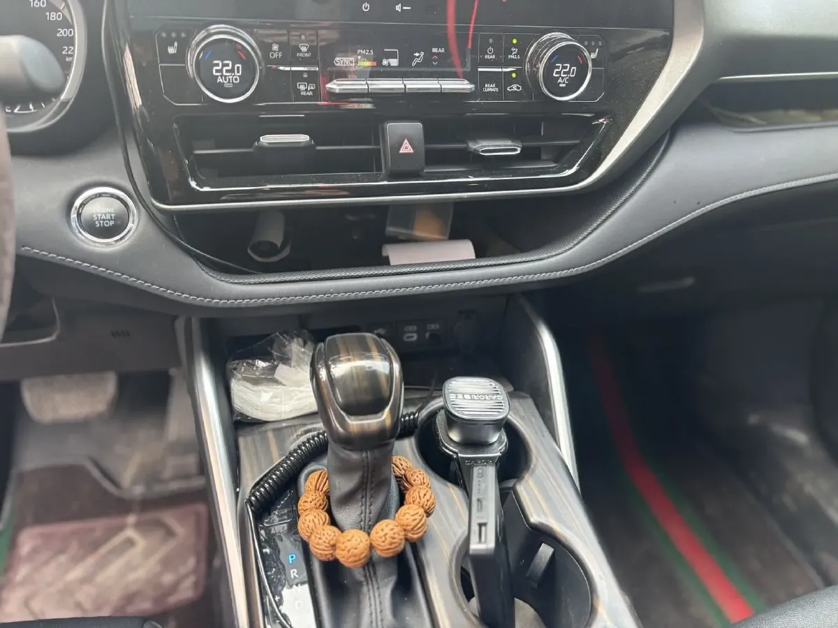 2022 Toyota Highlander 2.0T 248HP L4 8AT,autocango,china used car exporter,china ev exporter,chinese used car exporter,chinese used ev exporter