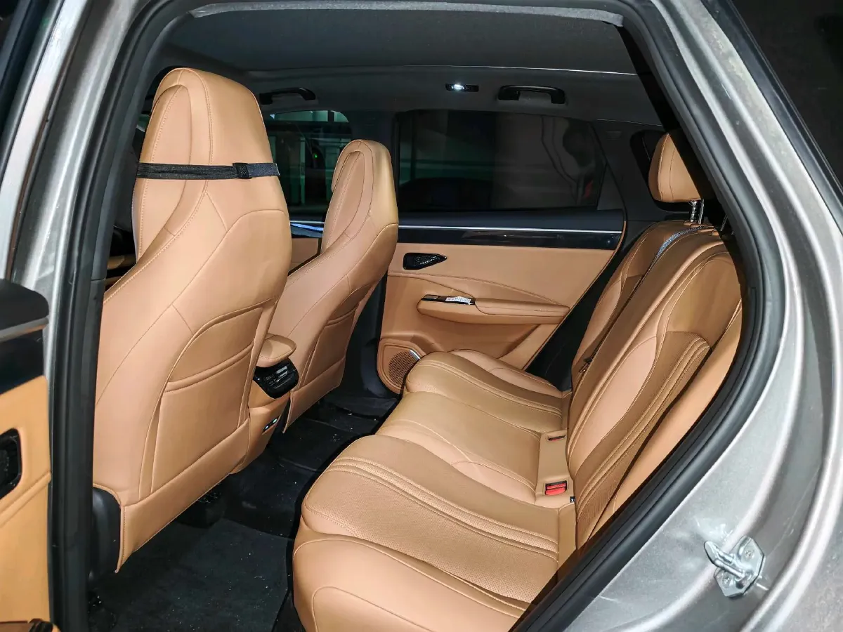 2025 Geely Galaxy L7 1.5L 112HP L4 1DHT PHEV 18.4KWH,autocango,china used car exporter,china ev exporter,chinese used car exporter,chinese used ev exporter