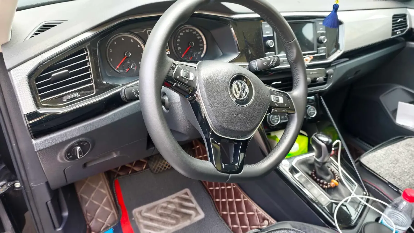 2019 Jeep Cherokee 2.0T 234HP L4 9AT,autocango,china used car exporter,china ev exporter,chinese used car exporter,chinese used ev exporter