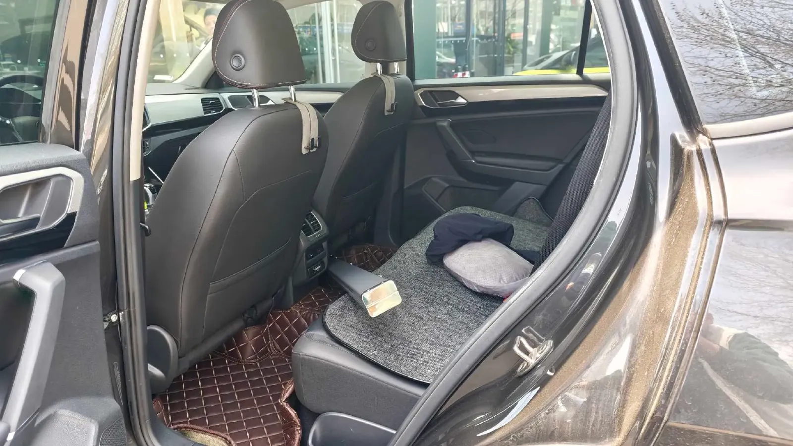 2019 Jeep Cherokee 2.0T 234HP L4 9AT,autocango,china used car exporter,china ev exporter,chinese used car exporter,chinese used ev exporter