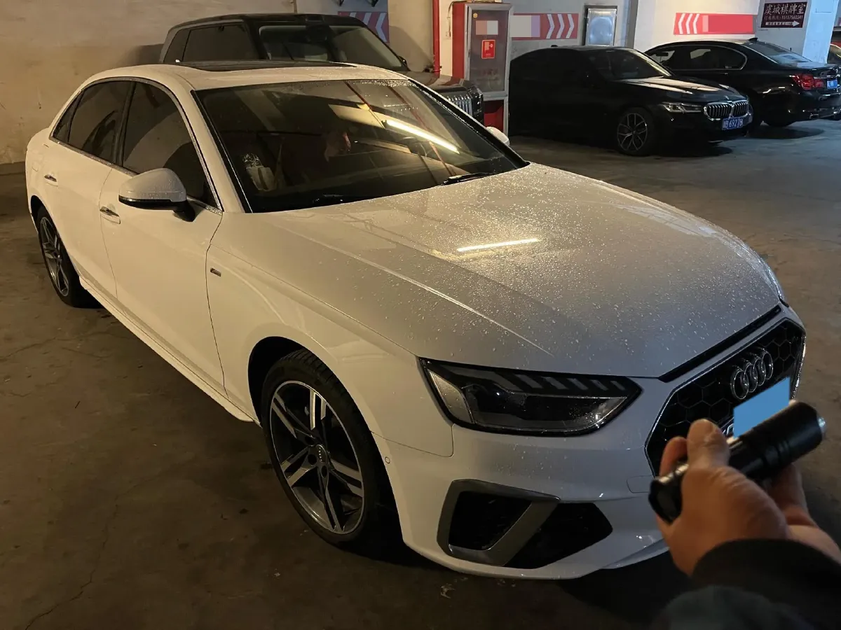 2021 Audi A4L 2.0T 190HP L4 7DCT,autocango,china used car exporter,china ev exporter,chinese used car exporter,chinese used ev exporter