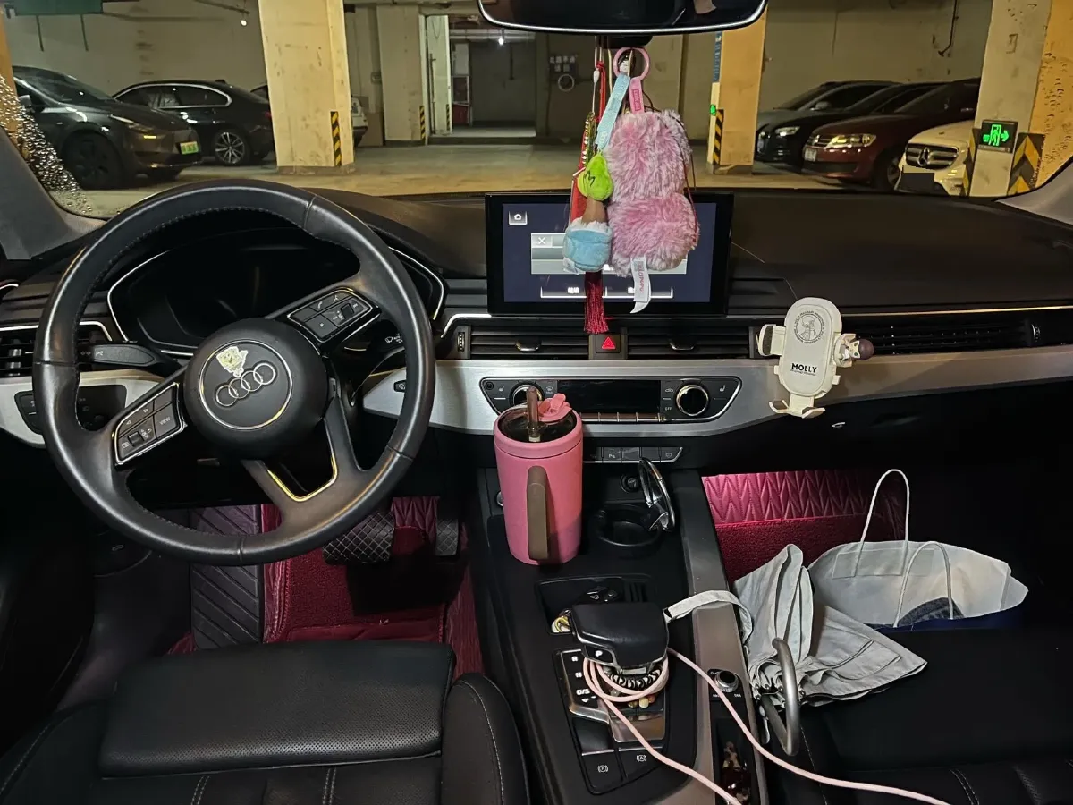 2021 Audi A4L 2.0T 190HP L4 7DCT,autocango,china used car exporter,china ev exporter,chinese used car exporter,chinese used ev exporter