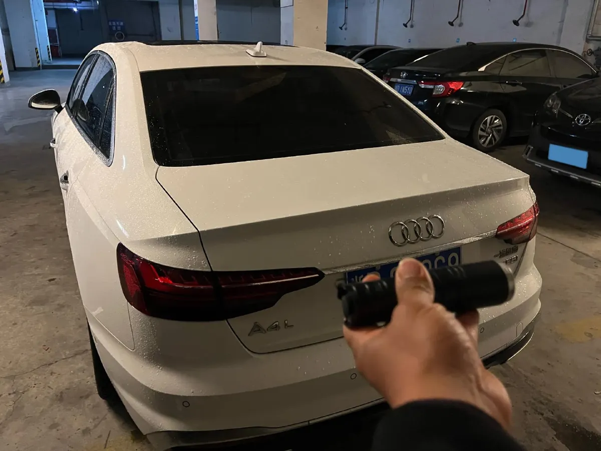 2021 Audi A4L 2.0T 190HP L4 7DCT,autocango,china used car exporter,china ev exporter,chinese used car exporter,chinese used ev exporter