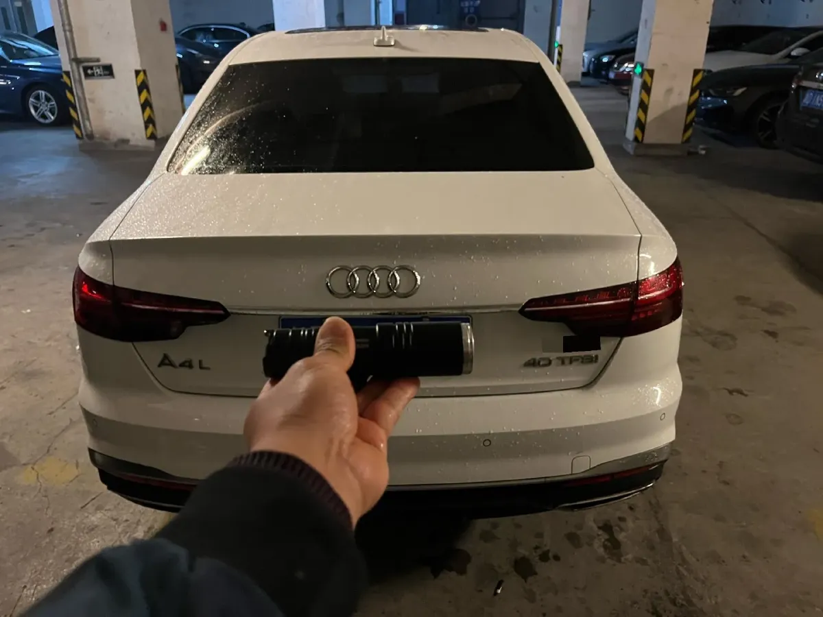 2021 Audi A4L 2.0T 190HP L4 7DCT,autocango,china used car exporter,china ev exporter,chinese used car exporter,chinese used ev exporter