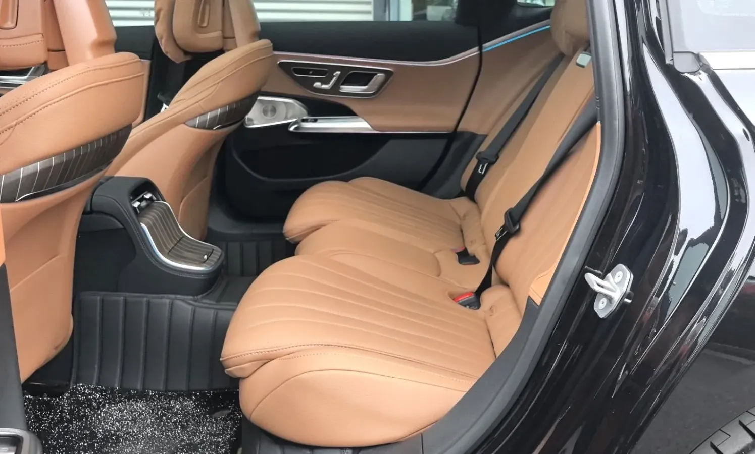 2025 Mercedes-Benz E Class 2.0T 258HP L4 9AT,autocango,china used car exporter,china ev exporter,chinese used car exporter,chinese used ev exporter