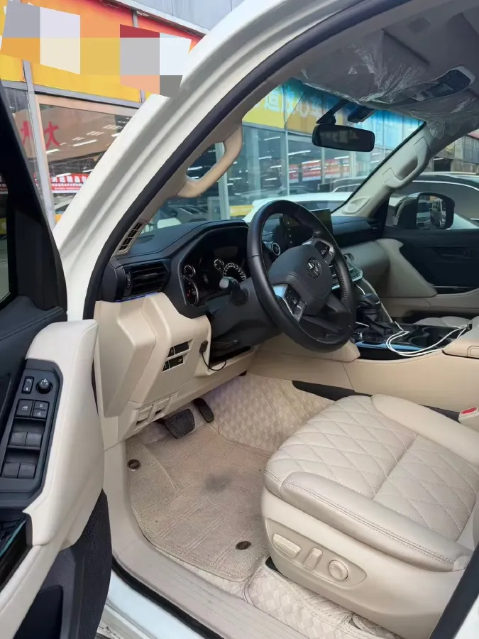 2015 Toyota Land Cruiser 4.6L 310HP V8 6AT,autocango,china used car exporter,china ev exporter,chinese used car exporter,chinese used ev exporter