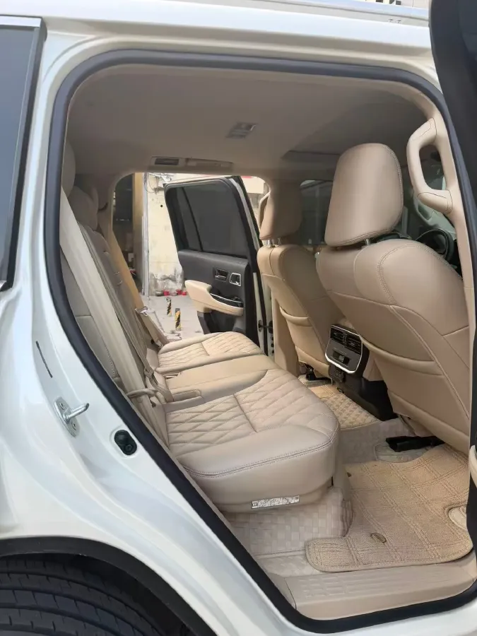 2015 Toyota Land Cruiser 4.6L 310HP V8 6AT,autocango,china used car exporter,china ev exporter,chinese used car exporter,chinese used ev exporter