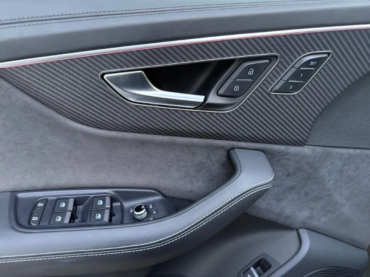 2024 Audi SQ7 4.0T 507HP V8 8AT,autocango,china used car exporter,china ev exporter,chinese used car exporter,chinese used ev exporter