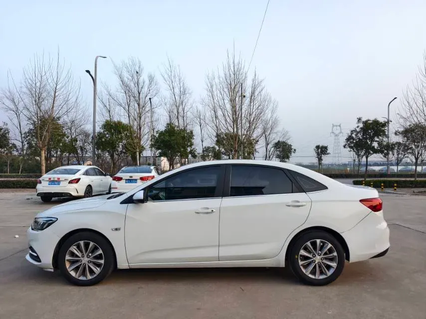 2022 Chevrolet Monza 1.5L 113HP L4 6AT,autocango,china used car exporter,china ev exporter,chinese used car exporter,chinese used ev exporter