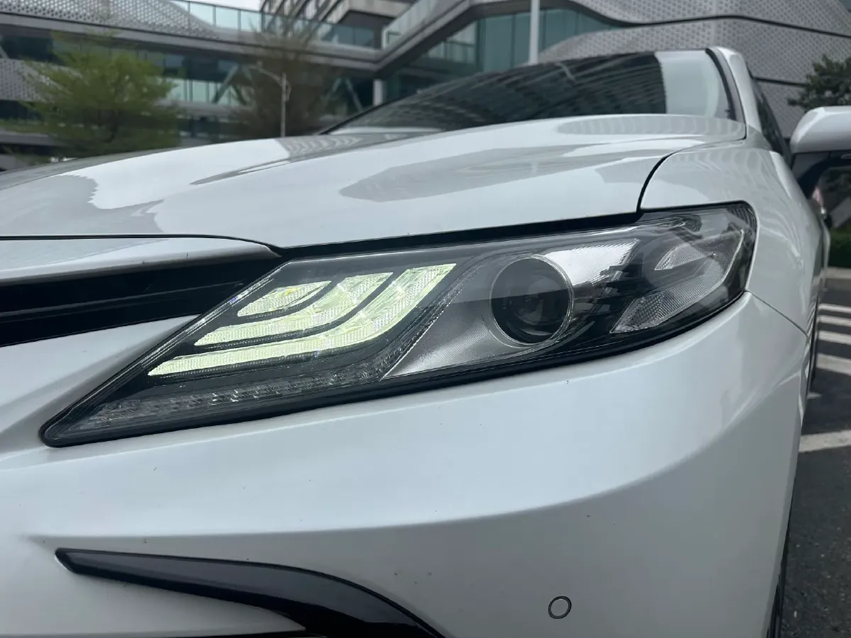 2021 Toyota Camry 2.5L 209HP L4 8AT,autocango,china used car exporter,china ev exporter,chinese used car exporter,chinese used ev exporter