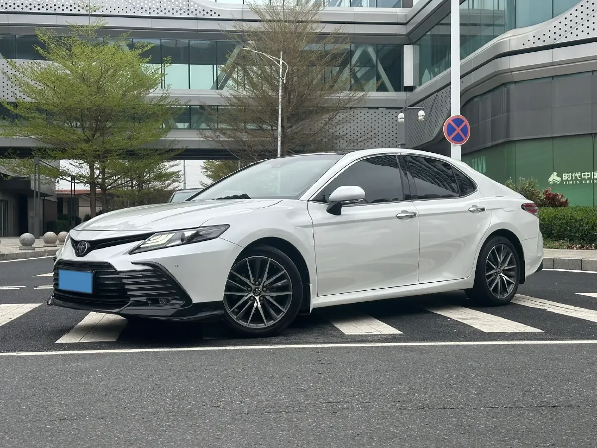 2021 Toyota Camry 2.5L 209HP L4 8AT,autocango,china used car exporter,china ev exporter,chinese used car exporter,chinese used ev exporter