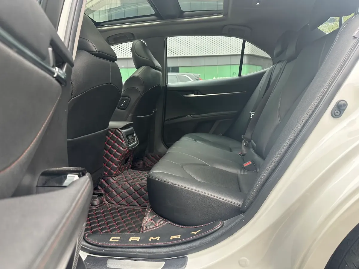 2021 Toyota Camry 2.5L 209HP L4 8AT,autocango,china used car exporter,china ev exporter,chinese used car exporter,chinese used ev exporter