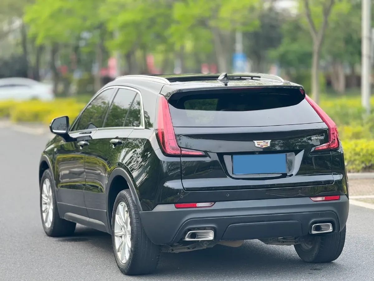 2022 Cadillac XT4 2.0T 237HP L4 9AT,autocango,china used car exporter,china ev exporter,chinese used car exporter,chinese used ev exporter