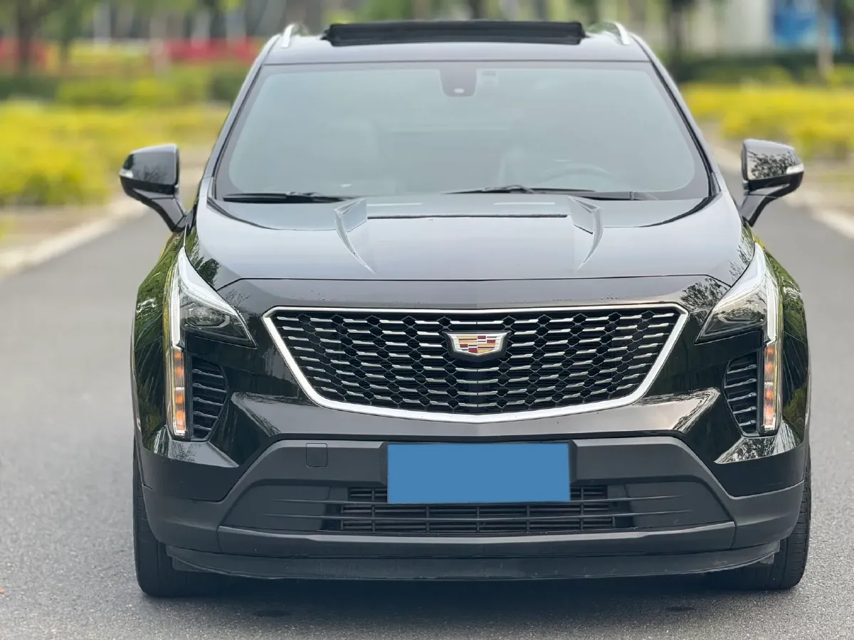 2022 Cadillac XT4 2.0T 237HP L4 9AT,autocango,china used car exporter,china ev exporter,chinese used car exporter,chinese used ev exporter