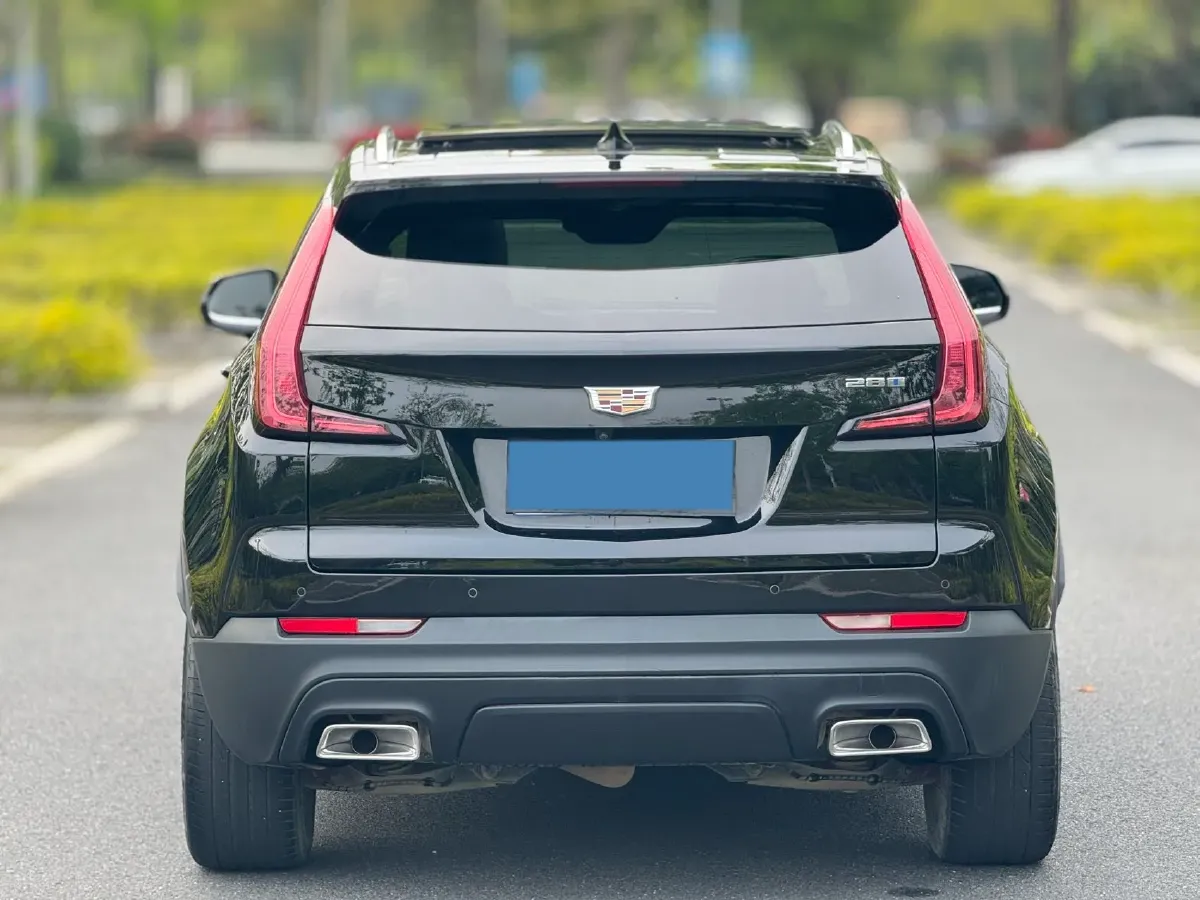 2022 Cadillac XT4 2.0T 237HP L4 9AT,autocango,china used car exporter,china ev exporter,chinese used car exporter,chinese used ev exporter