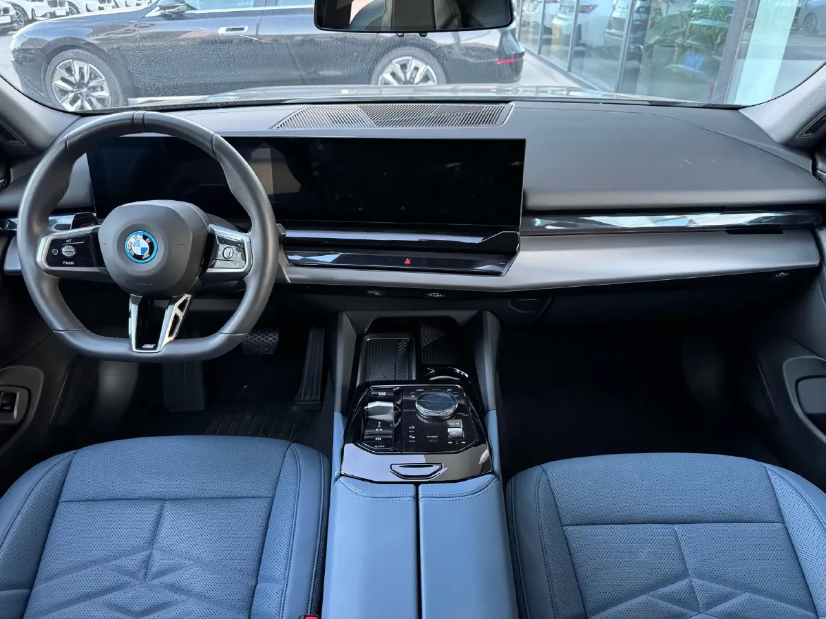 2024 BMW i5 BEV 79.05KWH,autocango,china used car exporter,china ev exporter,chinese used car exporter,chinese used ev exporter