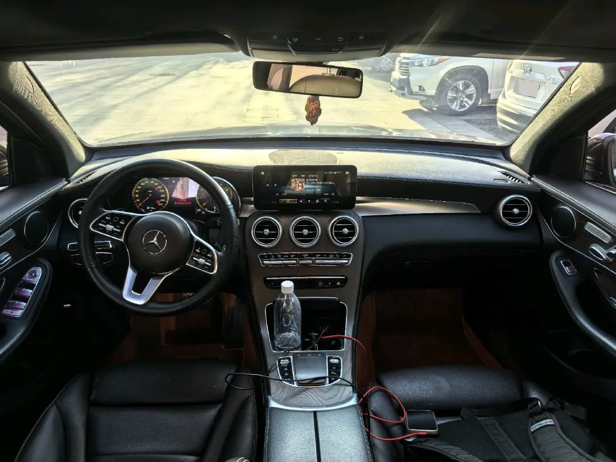 2021 Mercedes-Benz GLC Class 2.0T 197HP L4 9AT,autocango,china used car exporter,china ev exporter,chinese used car exporter,chinese used ev exporter