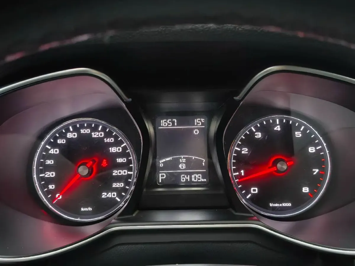 2019 MAXUS D60 1.5T 169HP L4 7DCT,autocango,china used car exporter,china ev exporter,chinese used car exporter,chinese used ev exporter