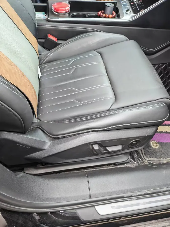 2021 Audi A6L 2.0T 224HP L4 7DCT,autocango,china used car exporter,china ev exporter,chinese used car exporter,chinese used ev exporter