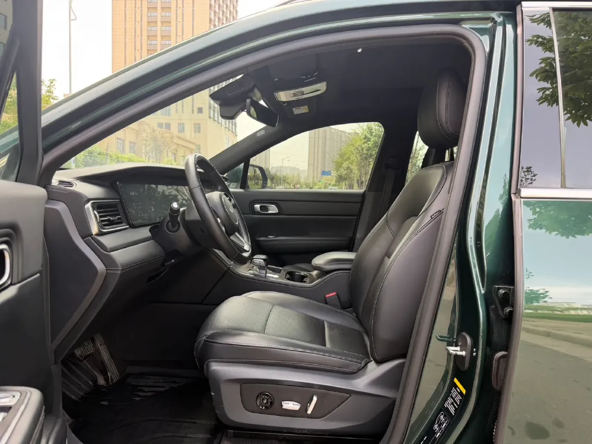 2021 Li ONE Range Extended 131HP REEV 40.5KWH,autocango,china used car exporter,china ev exporter,chinese used car exporter,chinese used ev exporter