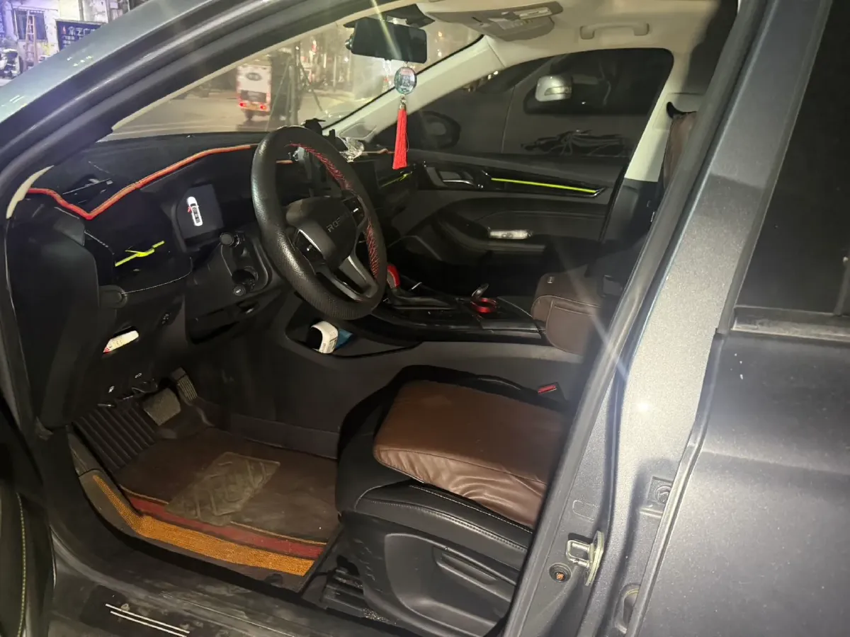 2021 Roewe i5 1.5L 120HP L4 CVT,autocango,china used car exporter,china ev exporter,chinese used car exporter,chinese used ev exporter