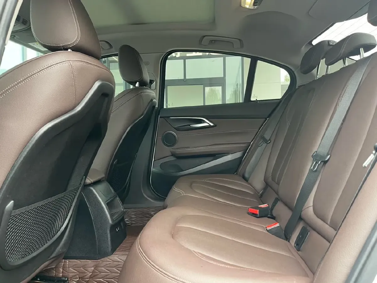 2020 BMW 1 Series 1.5T 140HP L3 7DCT,autocango,china used car exporter,china ev exporter,chinese used car exporter,chinese used ev exporter