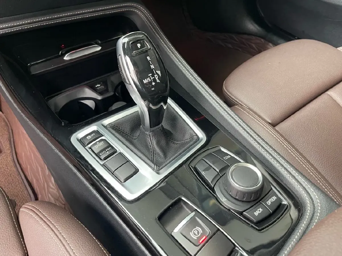 2020 BMW 1 Series 1.5T 140HP L3 7DCT,autocango,china used car exporter,china ev exporter,chinese used car exporter,chinese used ev exporter