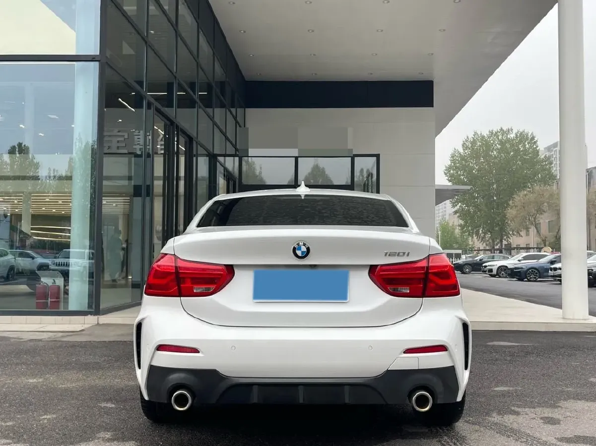 2020 BMW 1 Series 1.5T 140HP L3 7DCT,autocango,china used car exporter,china ev exporter,chinese used car exporter,chinese used ev exporter