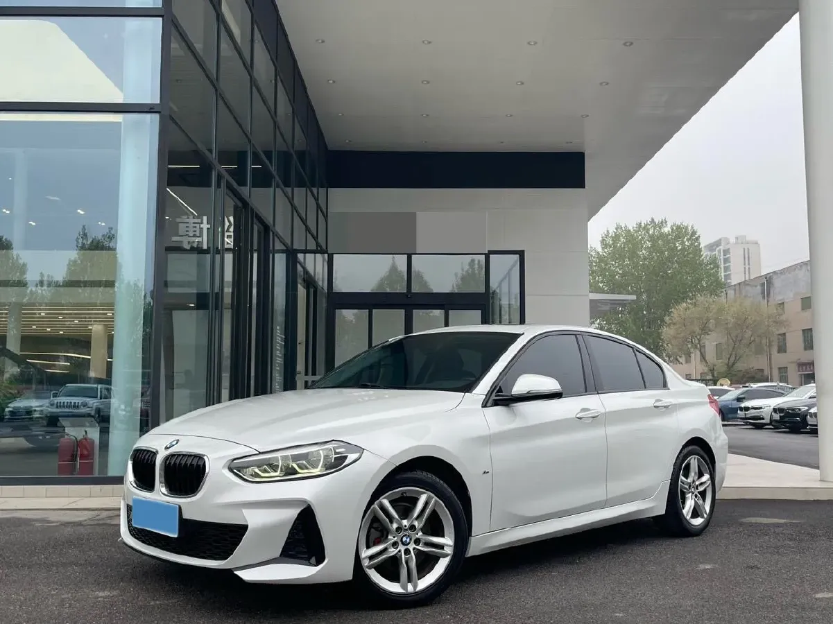2020 BMW 1 Series 1.5T 140HP L3 7DCT,autocango,china used car exporter,china ev exporter,chinese used car exporter,chinese used ev exporter