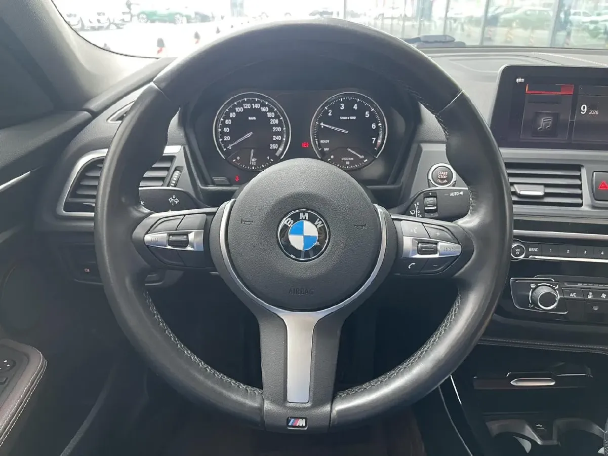 2020 BMW 1 Series 1.5T 140HP L3 7DCT,autocango,china used car exporter,china ev exporter,chinese used car exporter,chinese used ev exporter