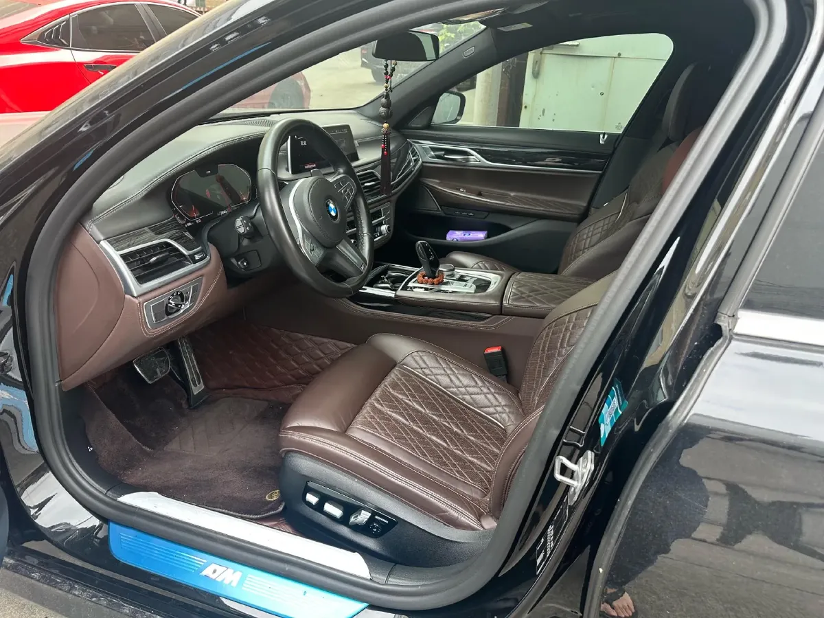 2019 BMW 7 Series 3.0T 340HP L6 8AT,autocango,china used car exporter,china ev exporter,chinese used car exporter,chinese used ev exporter
