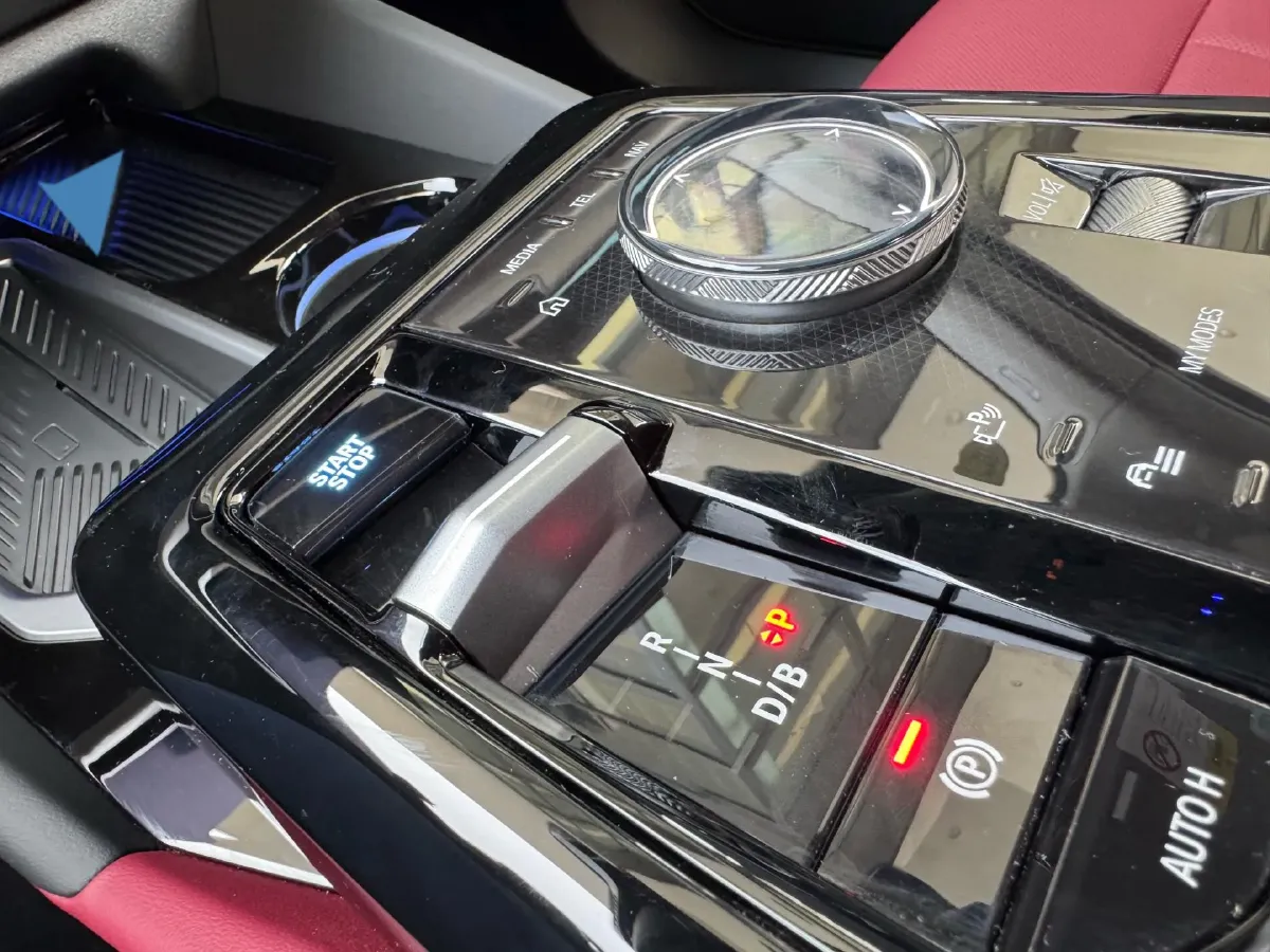 2024 BMW i5 BEV 79.05KWH,autocango,china used car exporter,china ev exporter,chinese used car exporter,chinese used ev exporter