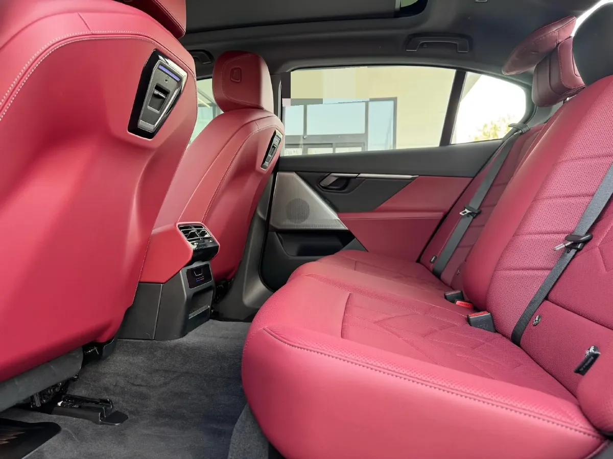 2024 BMW i5 BEV 79.05KWH,autocango,china used car exporter,china ev exporter,chinese used car exporter,chinese used ev exporter