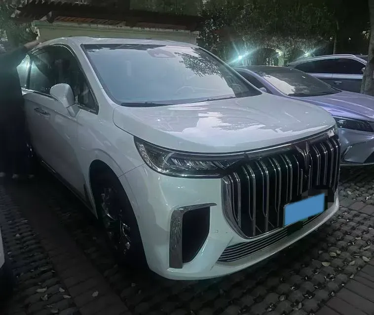 2022 Voyah Dream 1.5T 136HP L4 PHEV 25.57KWH,autocango,china used car exporter,china ev exporter,chinese used car exporter,chinese used ev exporter