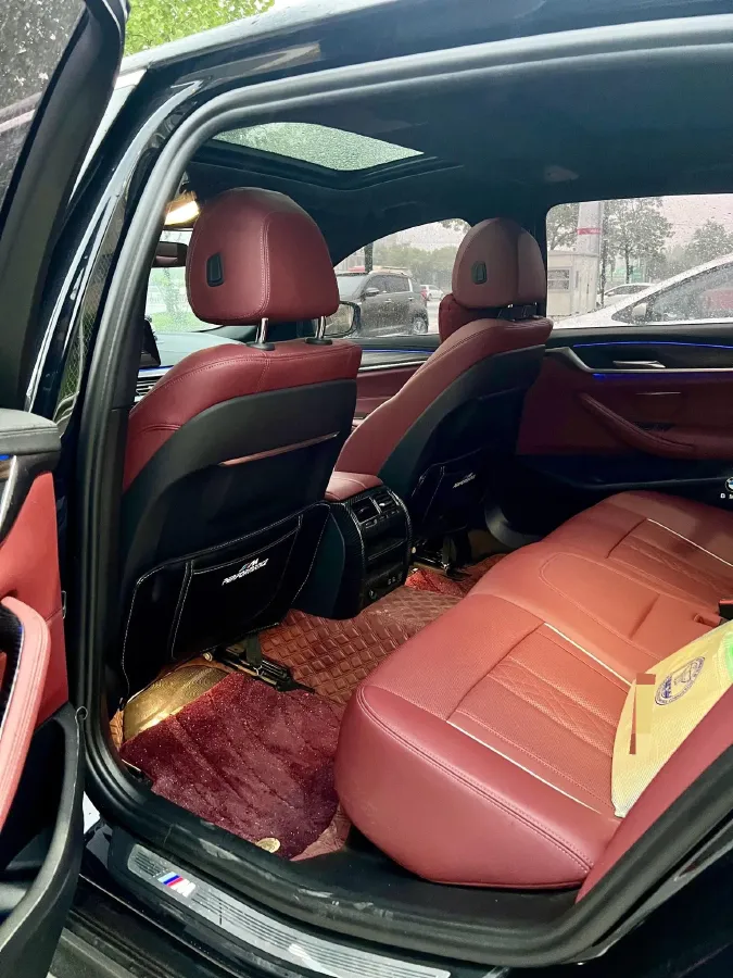 2022 BMW 5 Series 2.0T 252HP L4 8AT,autocango,china used car exporter,china ev exporter,chinese used car exporter,chinese used ev exporter