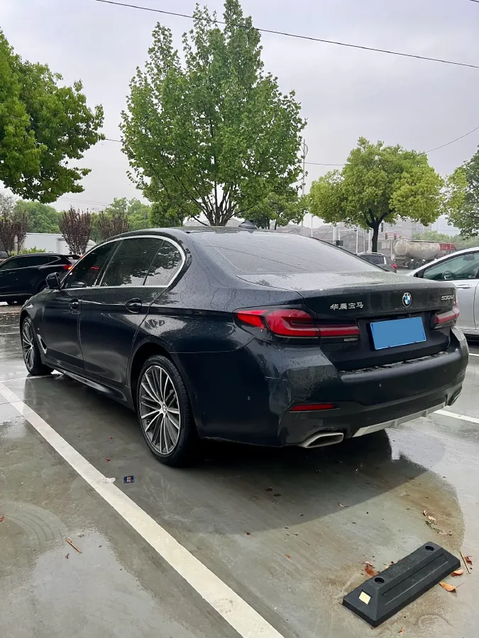 2022 BMW 5 Series 2.0T 252HP L4 8AT,autocango,china used car exporter,china ev exporter,chinese used car exporter,chinese used ev exporter