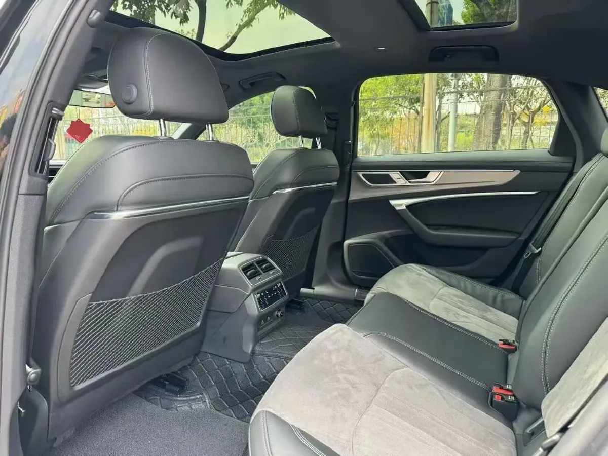 2023 Audi A6L 2.0T 190HP L4 7DCT,autocango,china used car exporter,china ev exporter,chinese used car exporter,chinese used ev exporter