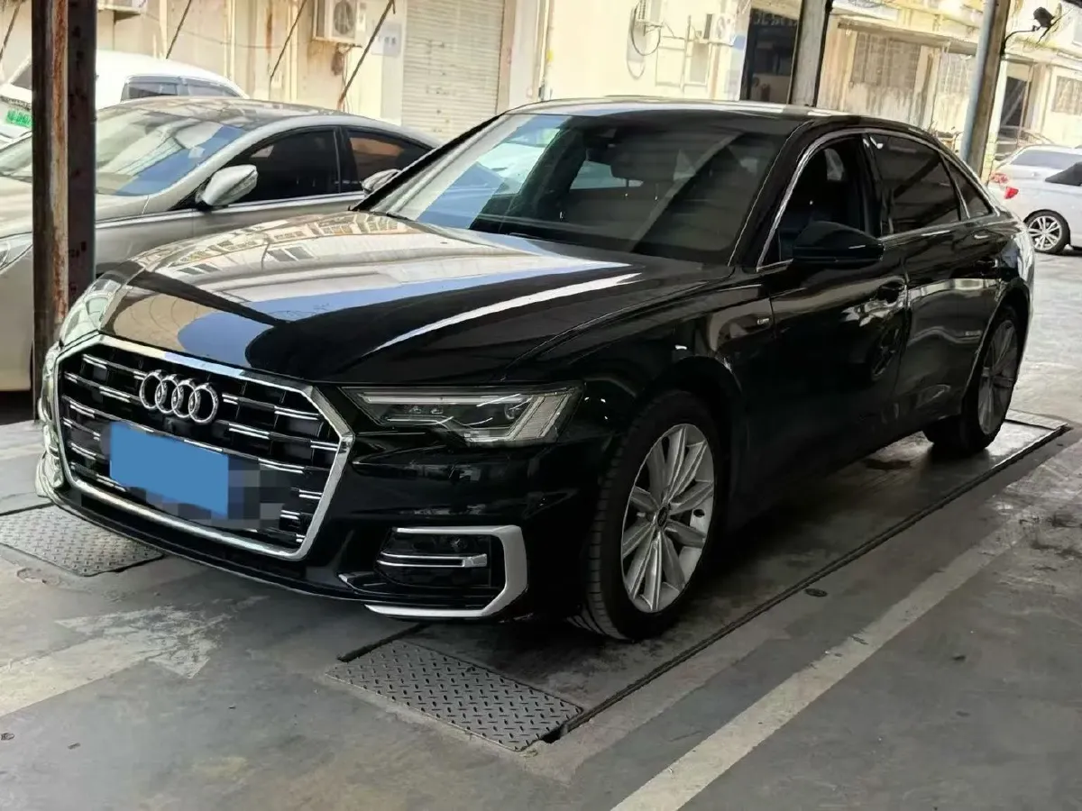2023 Audi A6L 2.0T 190HP L4 7DCT,autocango,china used car exporter,china ev exporter,chinese used car exporter,chinese used ev exporter