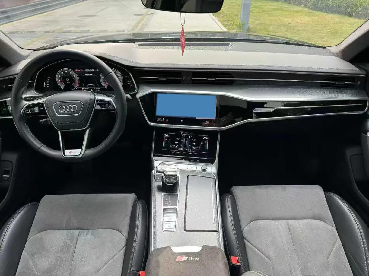 2023 Audi A6L 2.0T 190HP L4 7DCT,autocango,china used car exporter,china ev exporter,chinese used car exporter,chinese used ev exporter