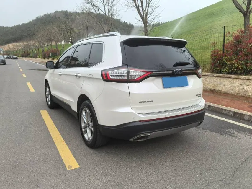 2018 Ford Edge 2.0T 245HP L4 6AT,autocango,china used car exporter,china ev exporter,chinese used car exporter,chinese used ev exporter
