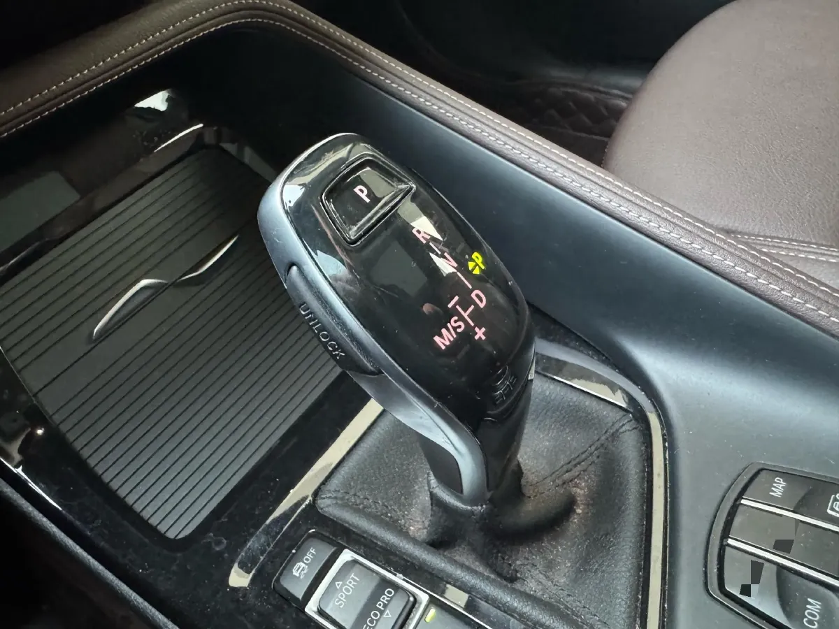 2023 BMW X2 2.0T 178HP L4 7DCT,autocango,china used car exporter,china ev exporter,chinese used car exporter,chinese used ev exporter