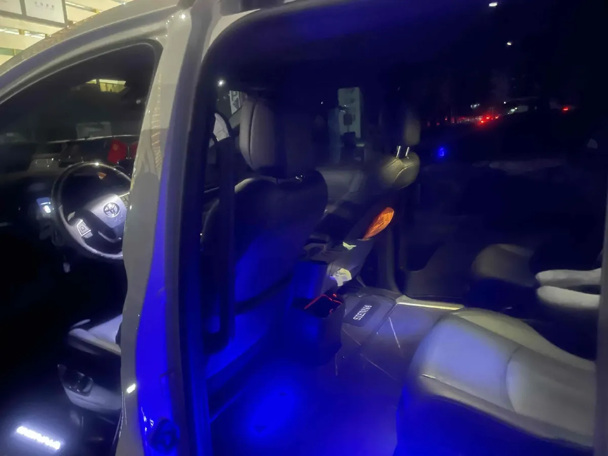 2024 Toyota Sienna 2.5L 189HP L4 E-CVT Hybrid,autocango,china used car exporter,china ev exporter,chinese used car exporter,chinese used ev exporter